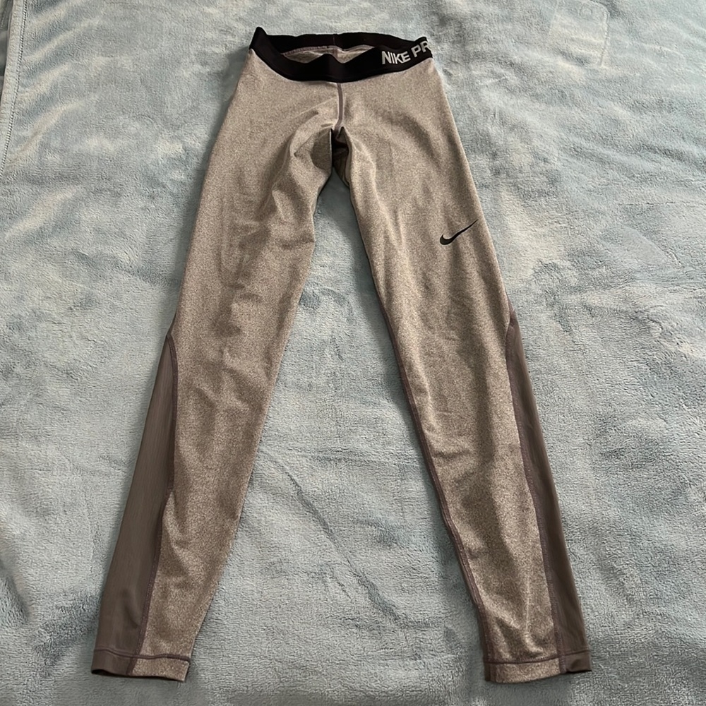 Nike Dri-Fit Grey Legging. Size XS